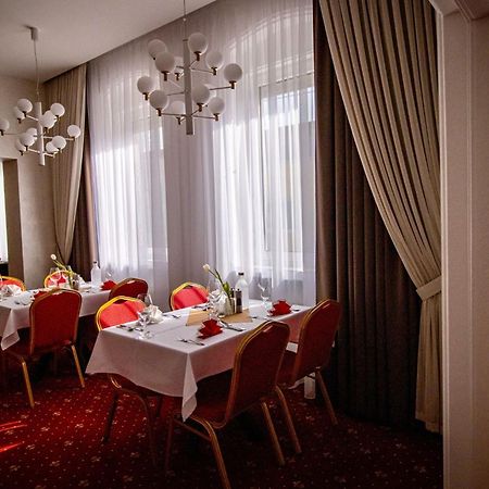 Penzion Rosel Nové Zámky Exteriér fotografie